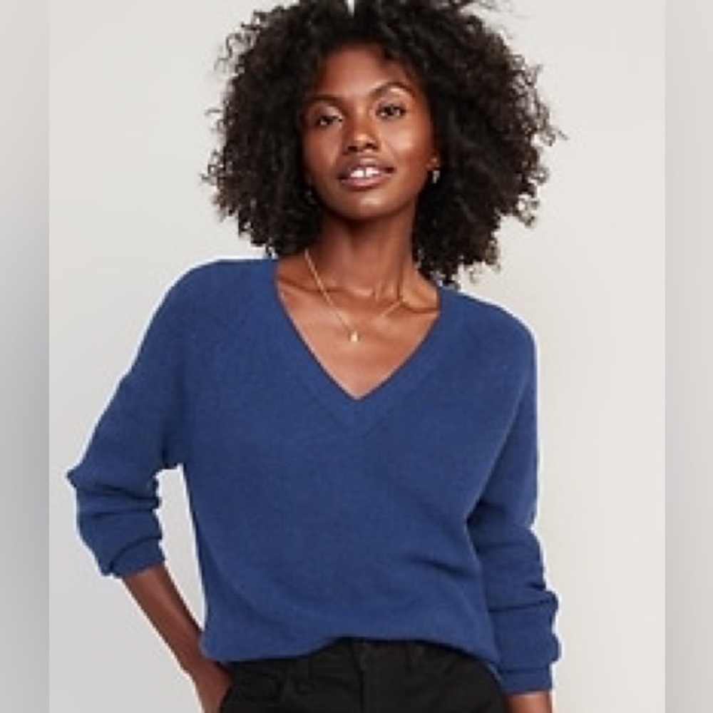 Old Navy V-Neck Shaker-Stitch Cocoon Sweater